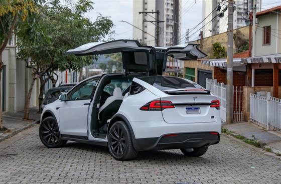 TESLA MODEL X ELÉTRICO PLAID TESLA MODEL X ELÉTRICO PLAID